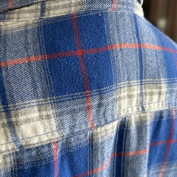 Field & Forest blue gray red plaid sherpa lined insulated snap flannel jacket - Picture 8 of 16